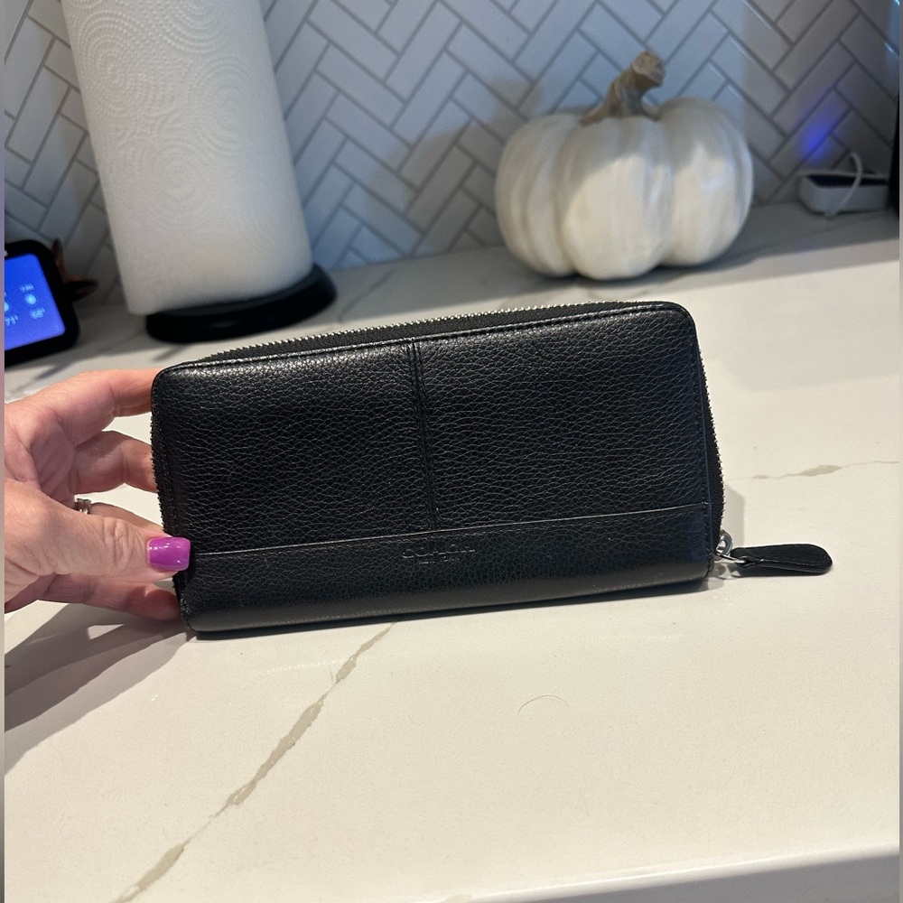 Coach pebble leather accordion zip around wallet style F1764